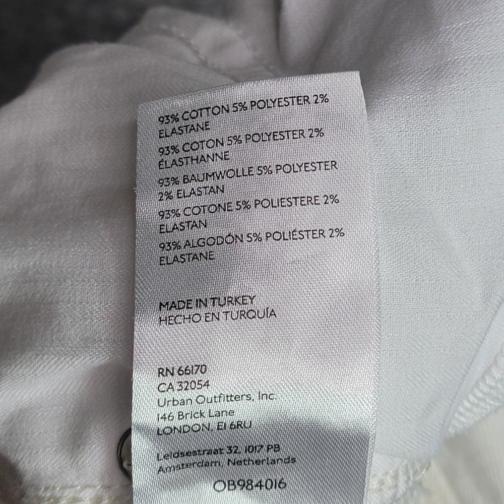 We The Free White Distressed Raw‎ Hem Jeans Size 26 - Picture 6 of 7